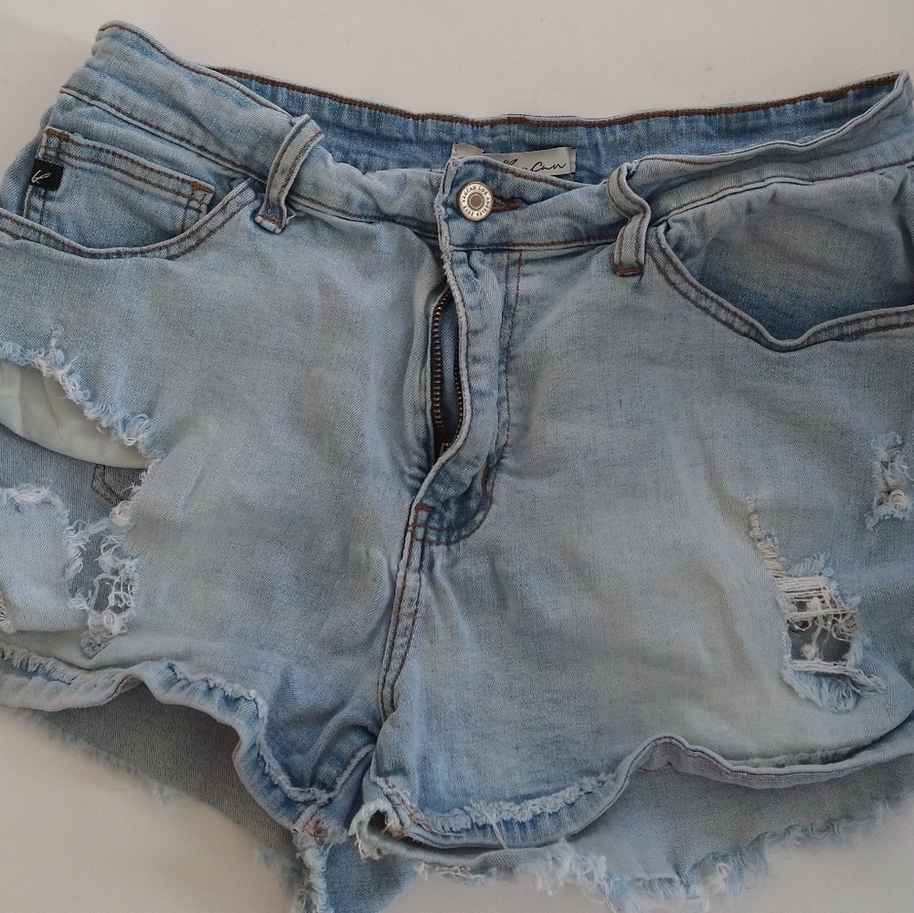 Kancan destressed short size 13